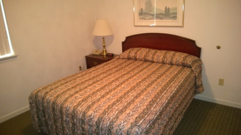 Affordable Suites Charlottesville Exterior foto